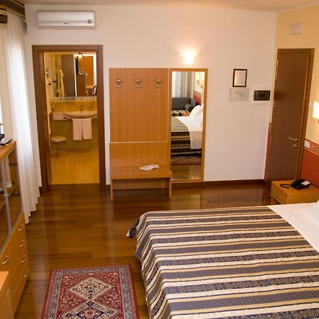 Hotel Ristorante Dotto Varago Екстериор снимка