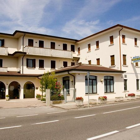 Hotel Ristorante Dotto Varago Екстериор снимка