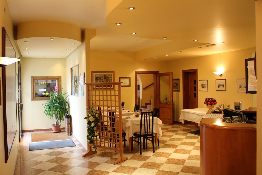 Hotel Ristorante Dotto Varago Екстериор снимка